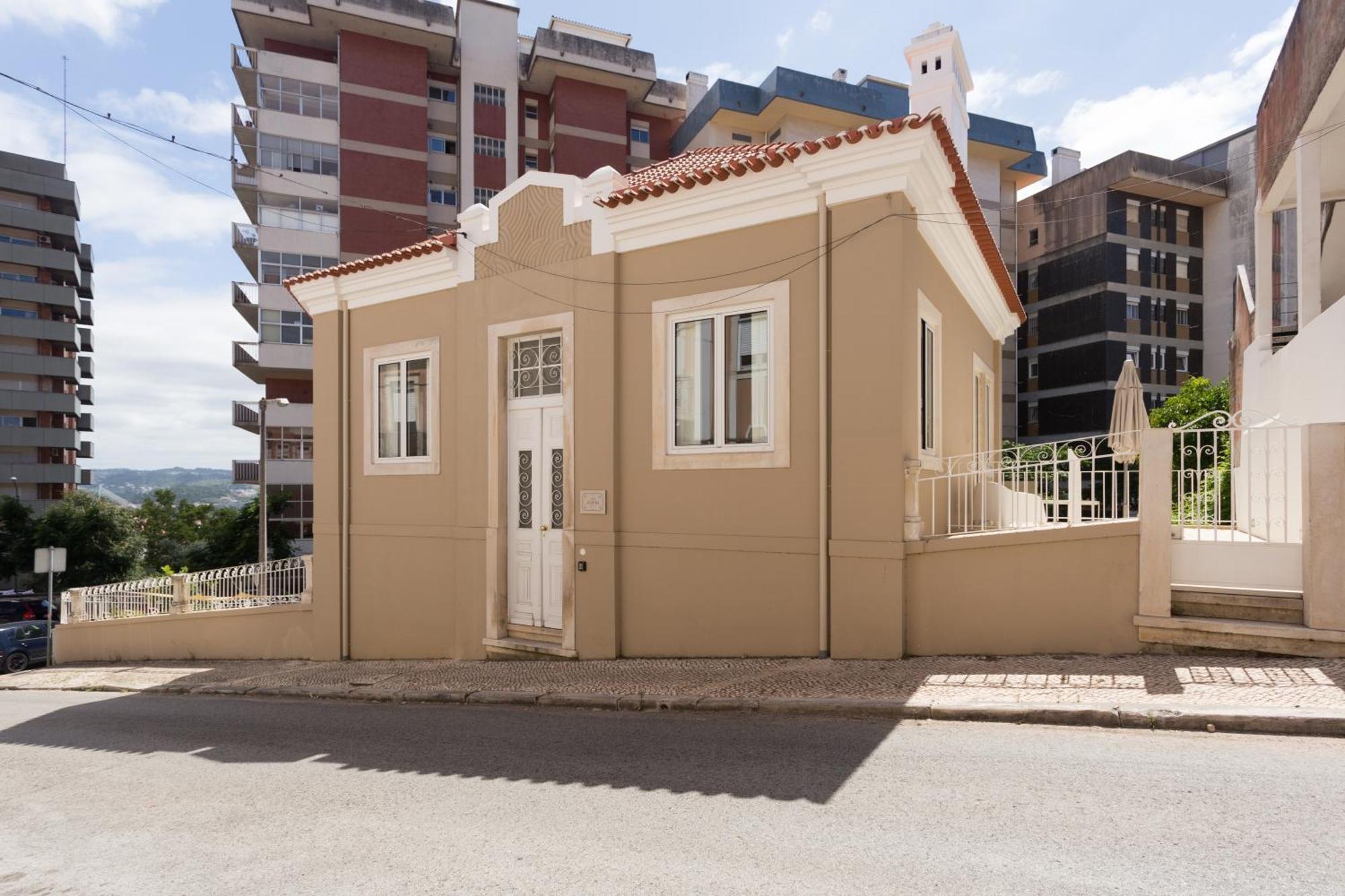 Vila Julieta Guesthouse Coimbra Exterior foto